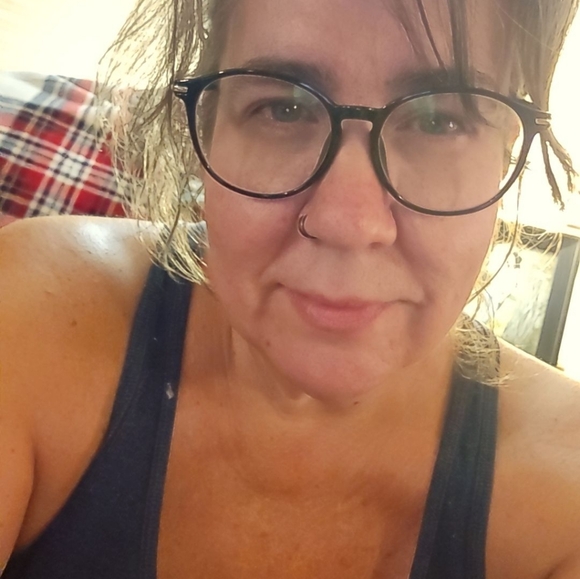 Meet your Posher, Annette - Picture 4 of 5